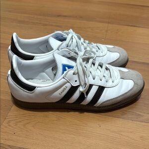 Adidas Youth Samba Sneakers size 6